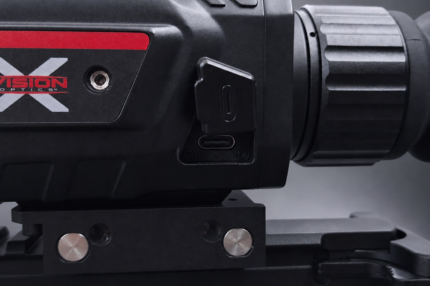 X-Vision Impact 150 controls and eyepiece macro