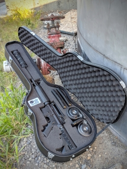 Discreet concealment guitar rifle case
