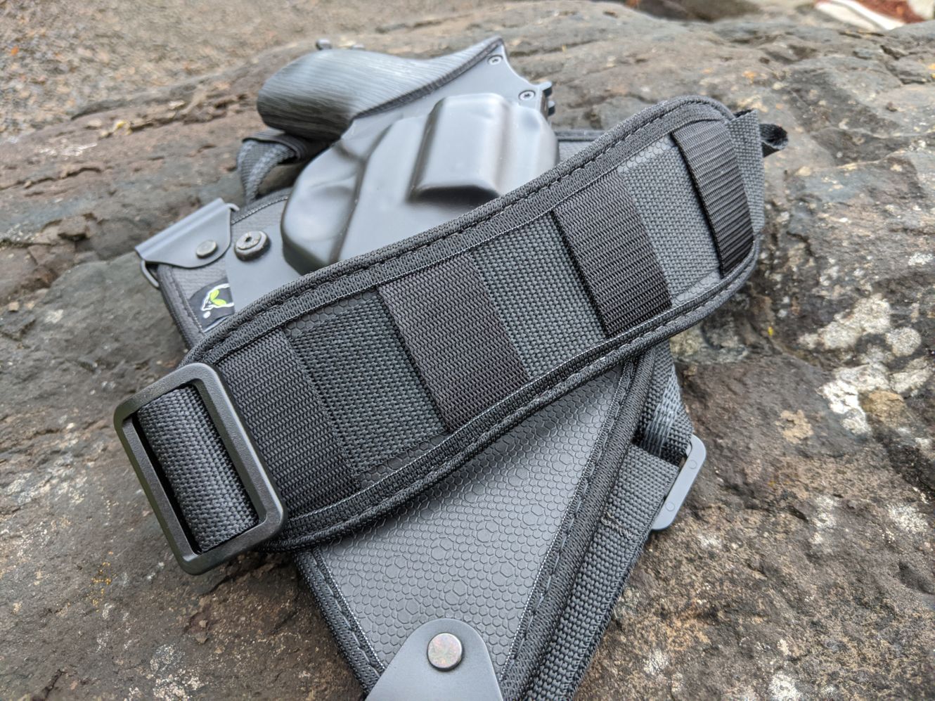 The shoulder padding of the Alien Gear Cloak Chest Holster for the Chiappa Rhino 200DS